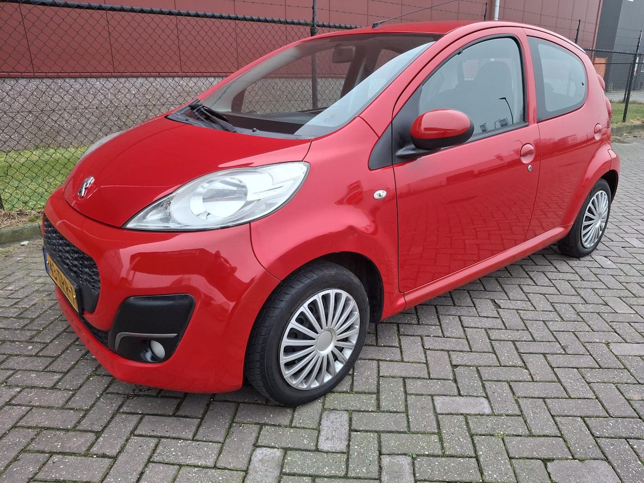 Peugeot 107 - 1.0 Active 1.0 Active - AutoWereld.nl