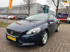 Volvo V40 - 1.6 D2 Momentum - Camera - Navi - Cruise - Netjes