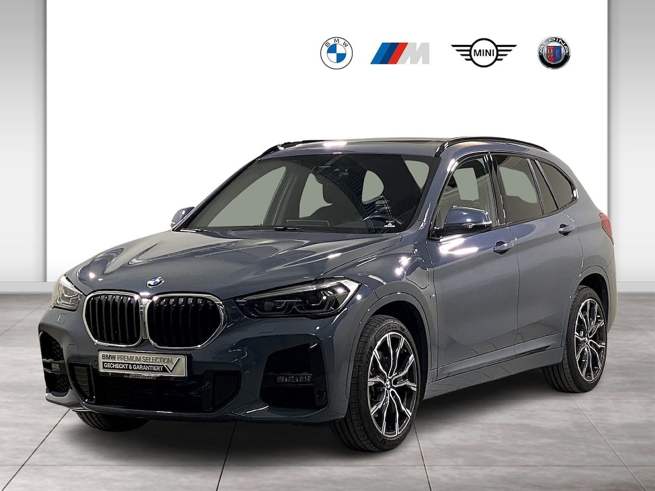 BMW X1 - xDrive25e M-SPORT ** LED, LEDER, NAVI+, PANORAMA, TREKH, HuD, MEMORY, 19-inch LMV ** 1e EI - AutoWereld.nl