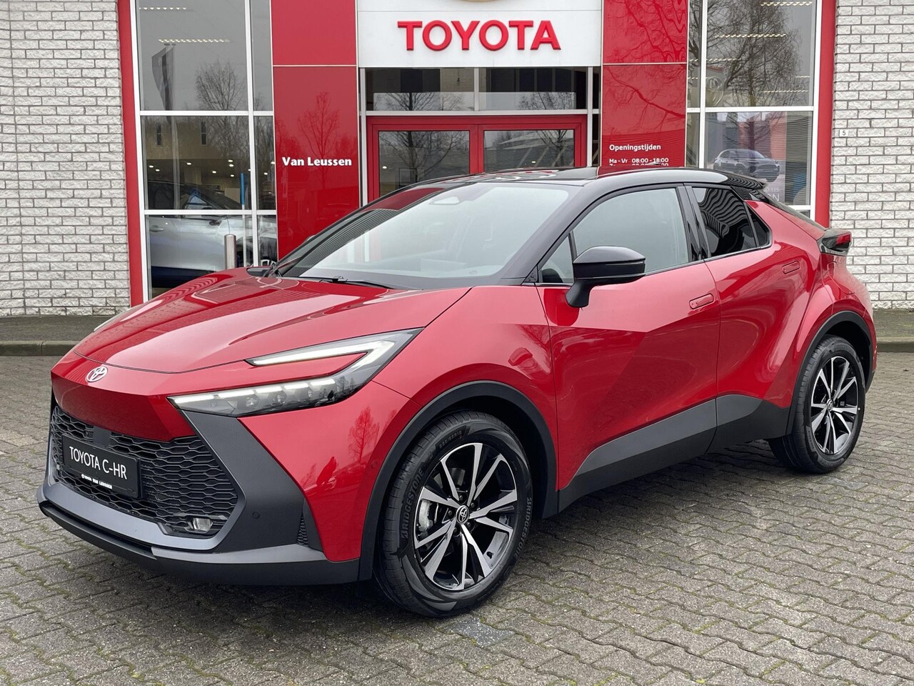 Toyota C-HR - HYBRID 140 FIRST EDITION NIEUW & DIRECT LEVERBAAR!!! BLIND-SPOT 360° CAMERA PARK-SENSOREN - AutoWereld.nl