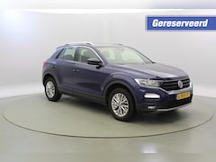 Volkswagen T-Roc - 1.0 TSI Style Business - Carplay, Trekhaak, GERESERVEERD