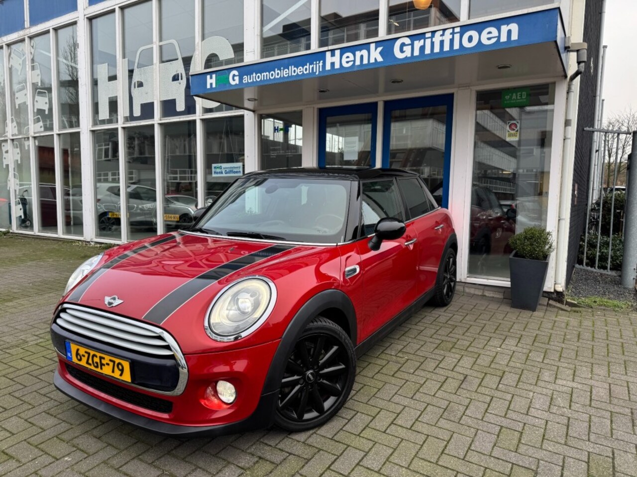 MINI Cooper - 1.5 Cooper 5-Deurs I Navigatie I 1/2 Leer I Cruise control - AutoWereld.nl