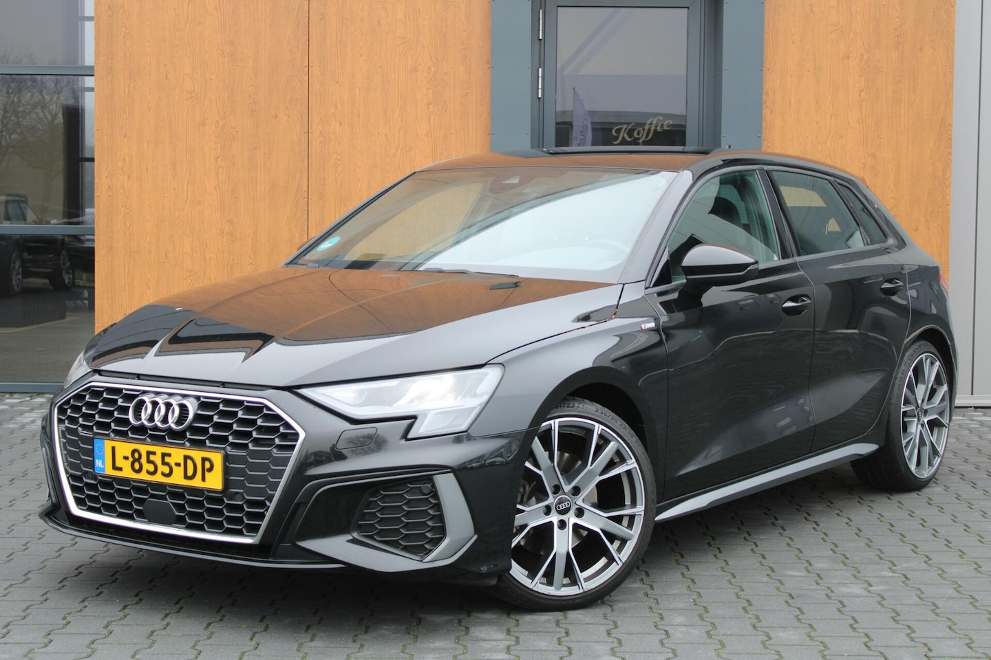 Audi A3 Sportback - 35TFSI S edition | Virtual | ACC | Stoelverwarming - AutoWereld.nl