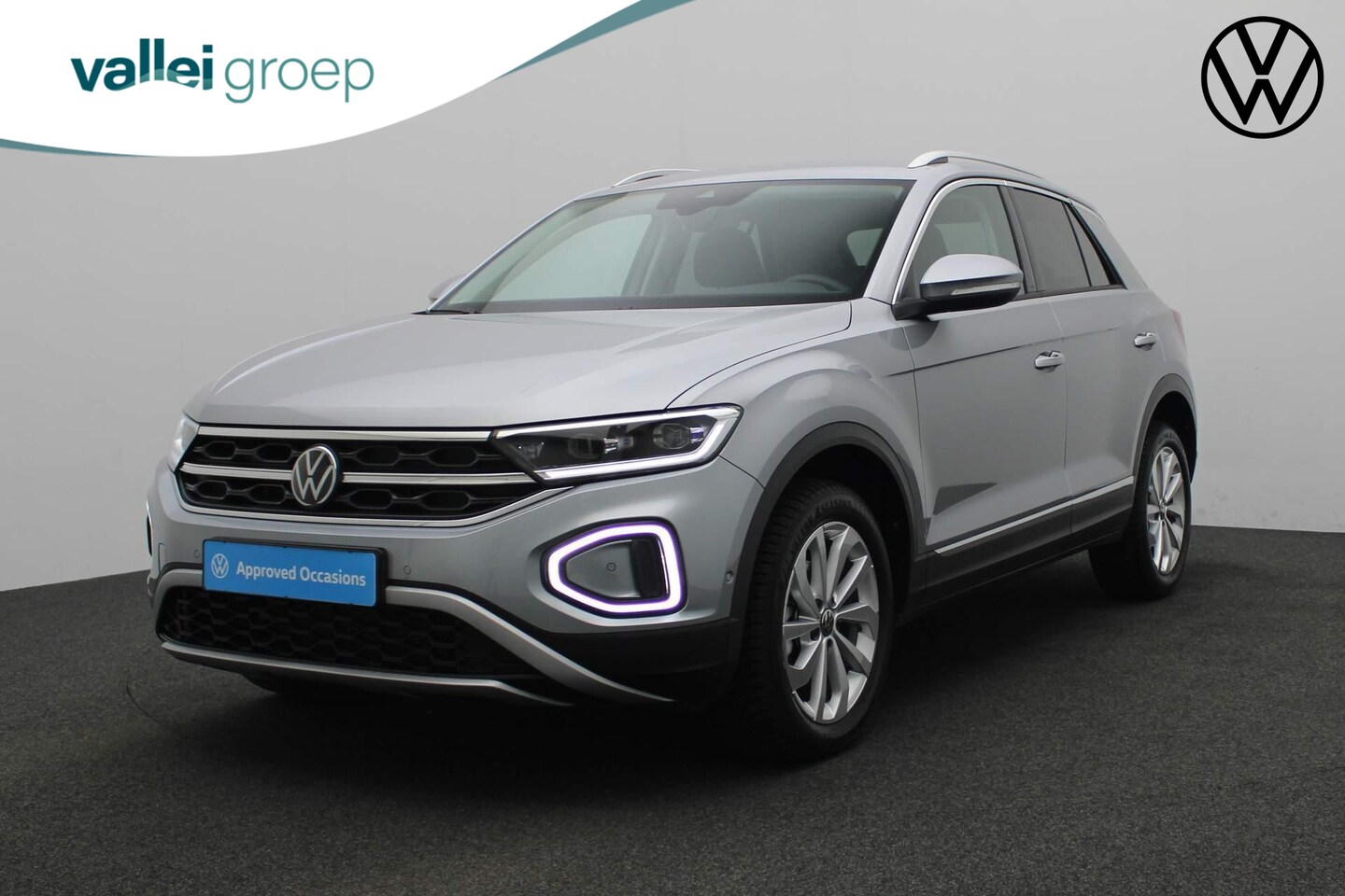 Volkswagen T-Roc - 1.0 TSI 110PK Style | Navi | LED plus | ACC | Parkeersensoren voor/achter | Bestuurderssto - AutoWereld.nl