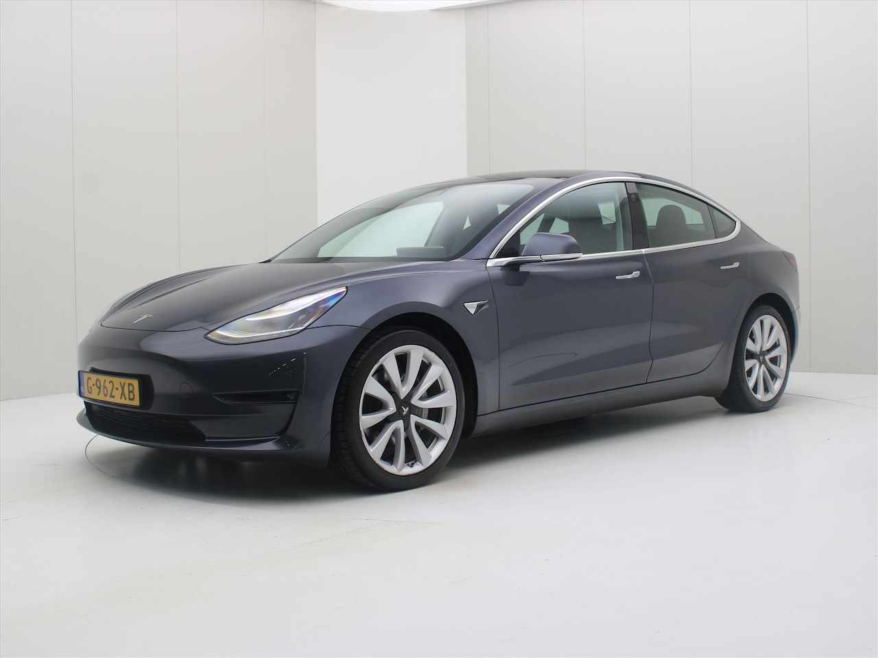 Tesla Model 3 - Long-Range AWD 351pk 75 kWh [ AUTOPILOT+19" LMV+PREMIUM AUDIO ] - AutoWereld.nl