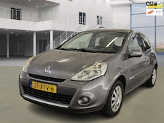 Renault Clio - 1.2 TCe Sélection Business Sport