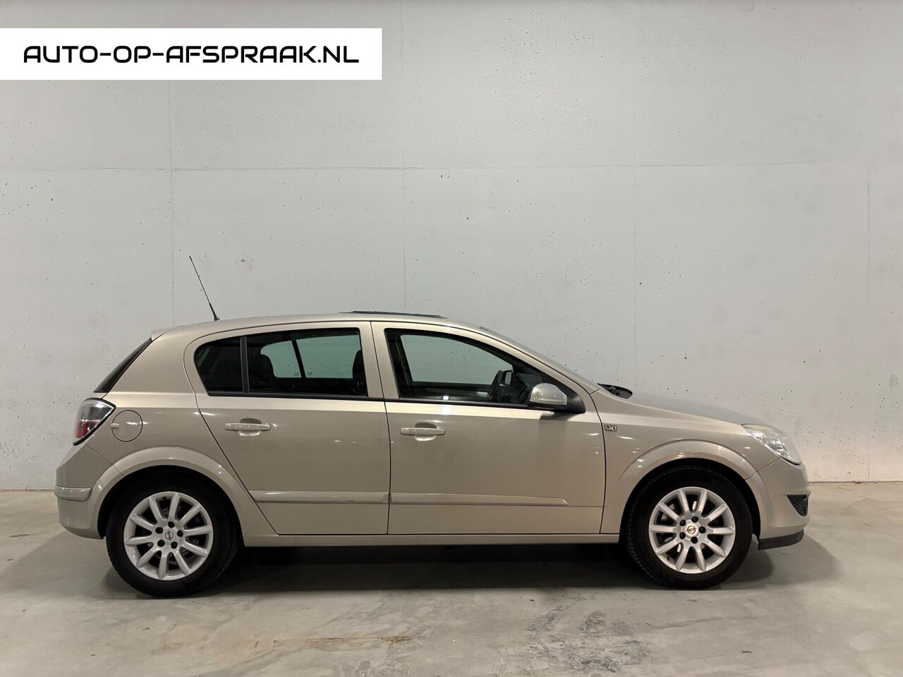 Opel Astra - 1.6 Temptation 5drs. Automaat Airco - AutoWereld.nl