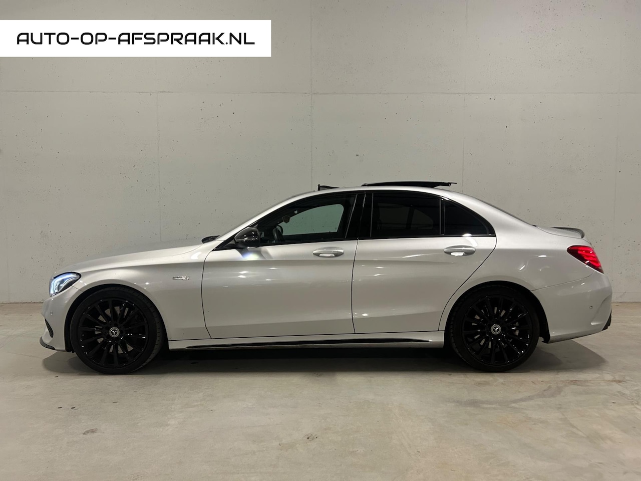 Mercedes-Benz C-klasse - 450 AMG 4MATIC Pano Leer - AutoWereld.nl