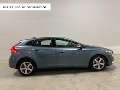 Volvo V40 - 1.6 D2 Summum Navi Trekhaak Airco Cruise Control