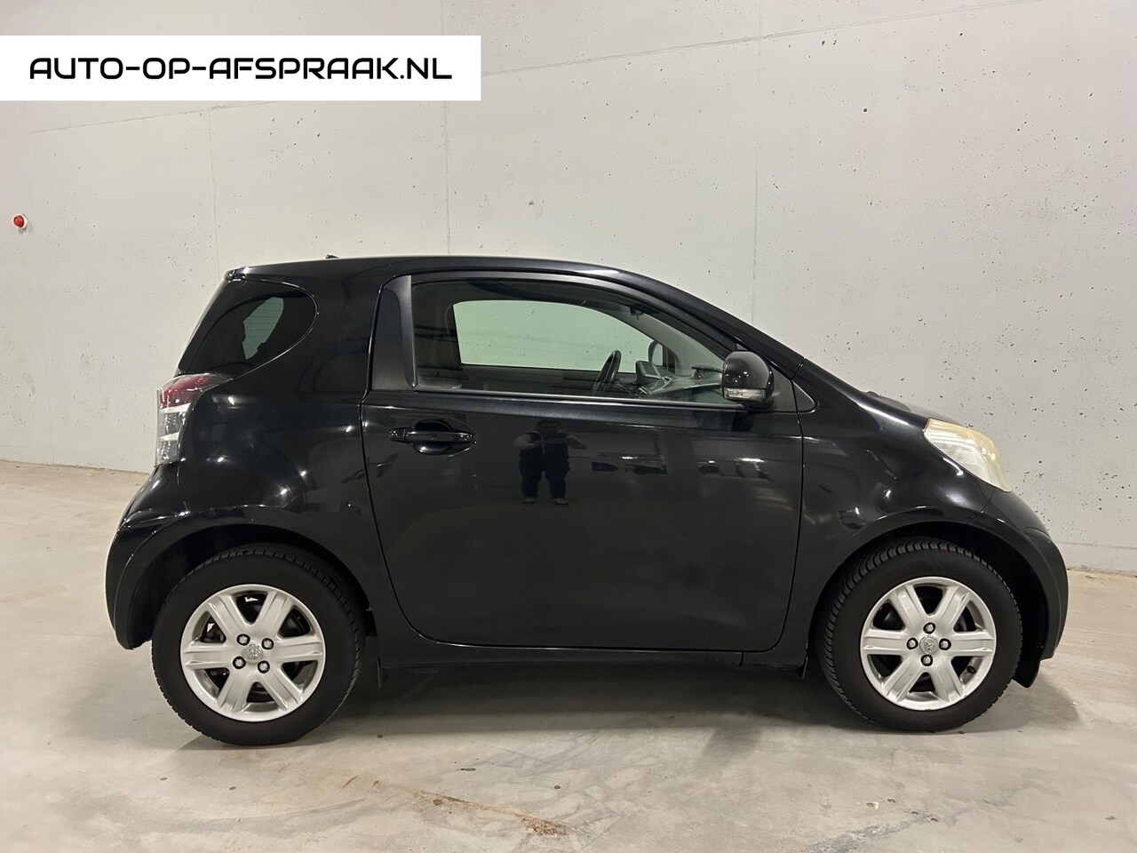 Toyota iQ - 1.0 VVTi Comfort Automaat Airco APK NAP - AutoWereld.nl