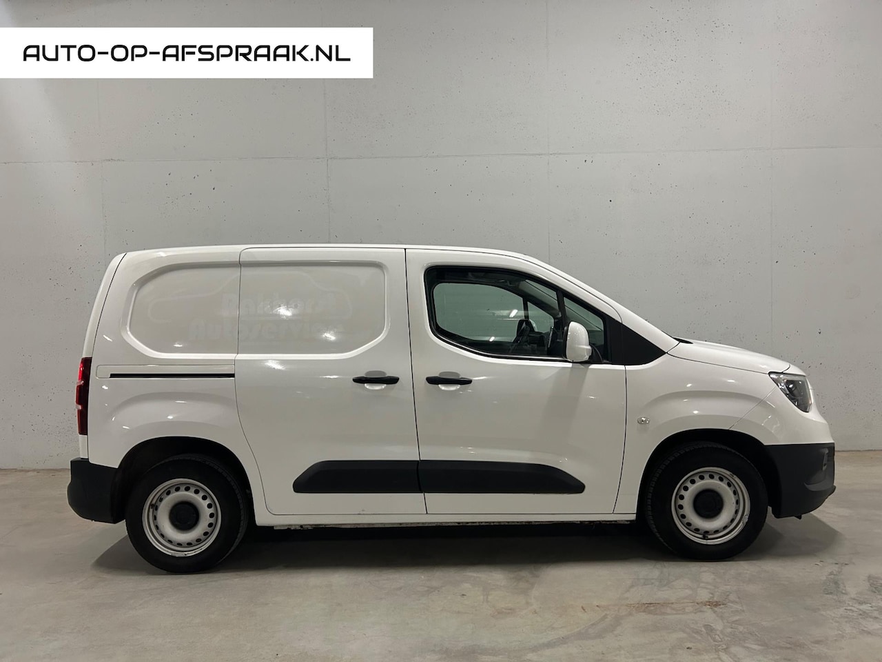 Opel Combo - 1.6D L1H1 Edition Navi BTW 21% Apple Zijdeur - AutoWereld.nl