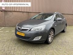 Opel Astra Sports Tourer - 1.4 Cosmo Navi Cruise AIRCO Leer PDC