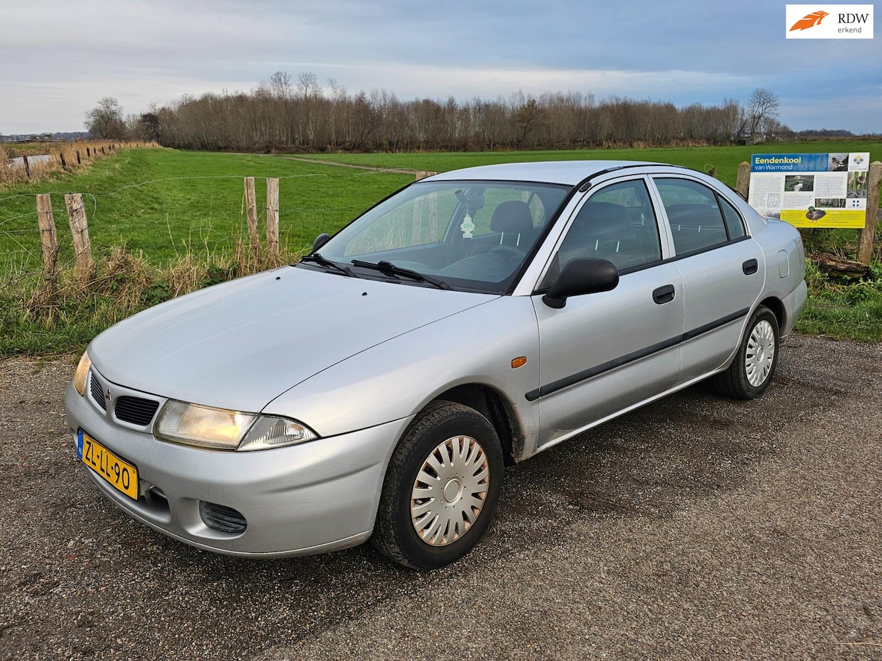 Mitsubishi Carisma - 1.6 GL Royal Class 1.6 GL Royal Class - AutoWereld.nl