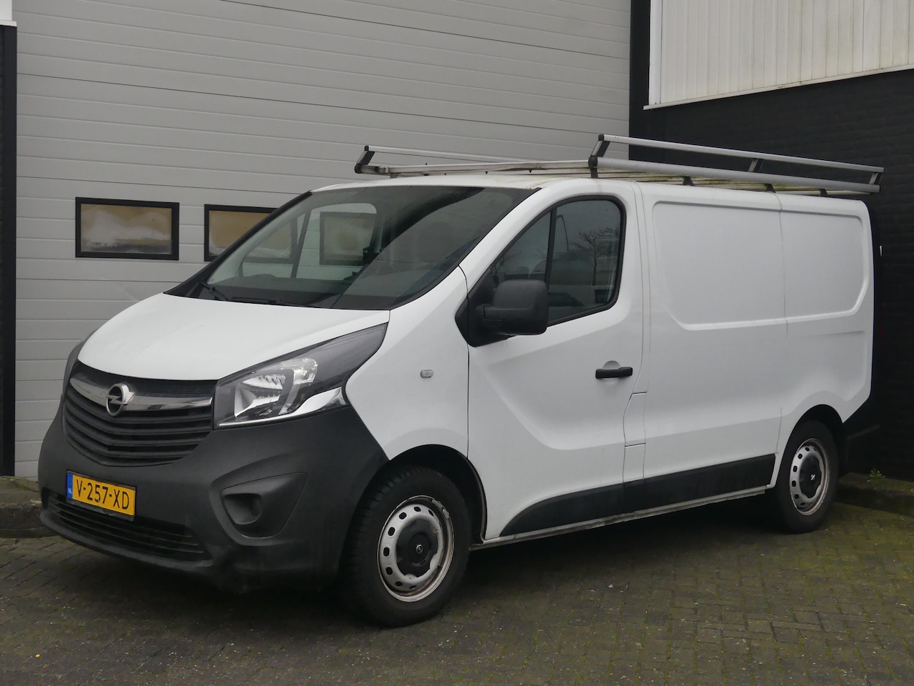 Opel Vivaro - 1.6 CDTI EURO 6 - Airco - Cruise - € 11.900,- Excl. - AutoWereld.nl