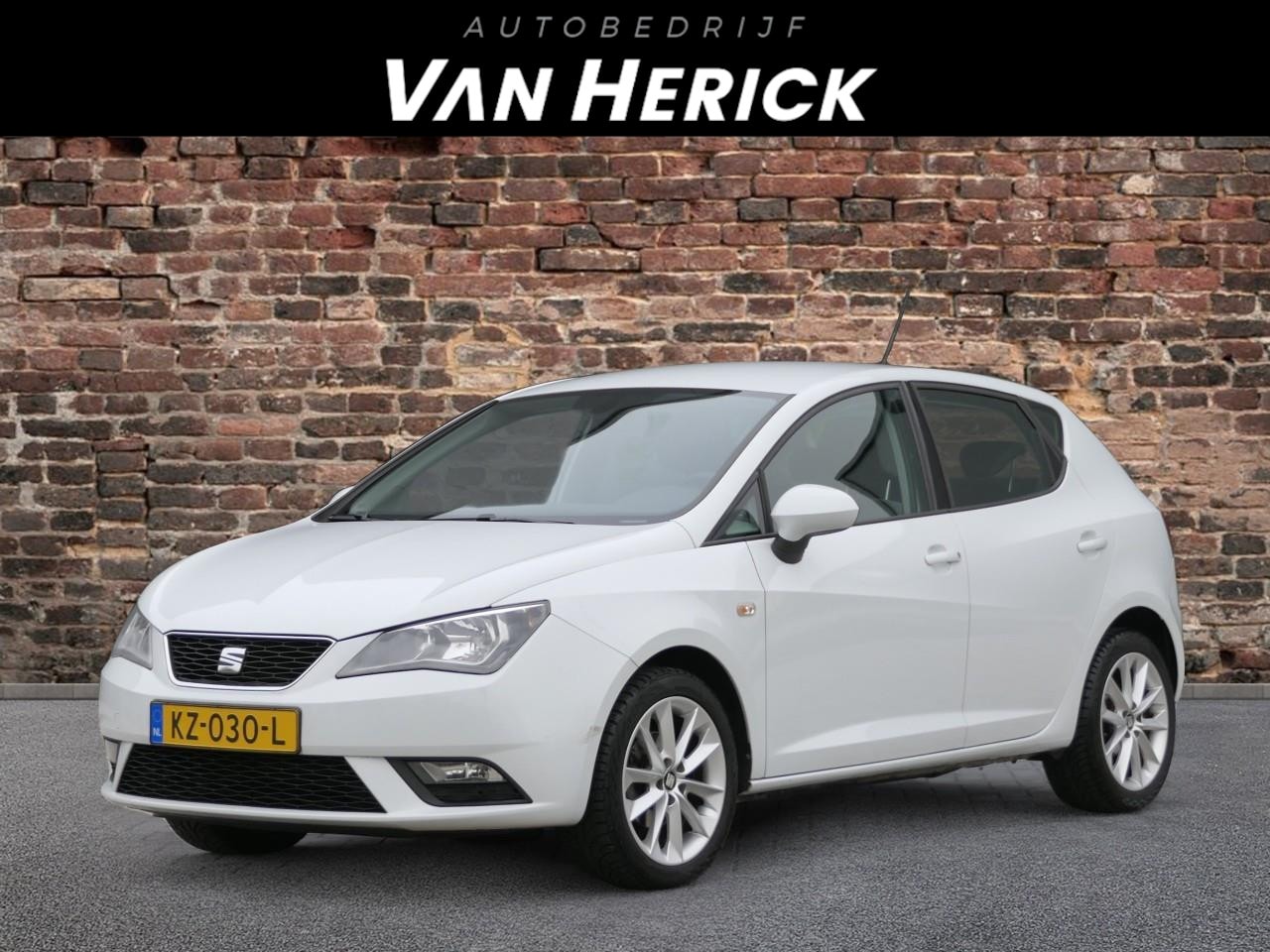 Seat Ibiza - 1.0 EcoTSI Style Connect | Cruise | App-Connect | Airco - AutoWereld.nl