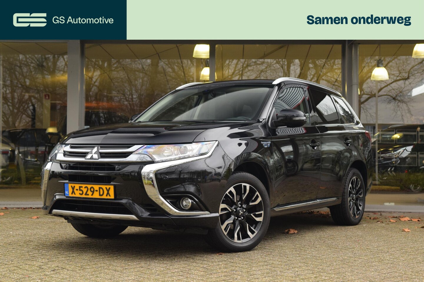 Mitsubishi Outlander - 2.0 PHEV Premium met Nav/Cam/Led/Rockfort Audio - AutoWereld.nl