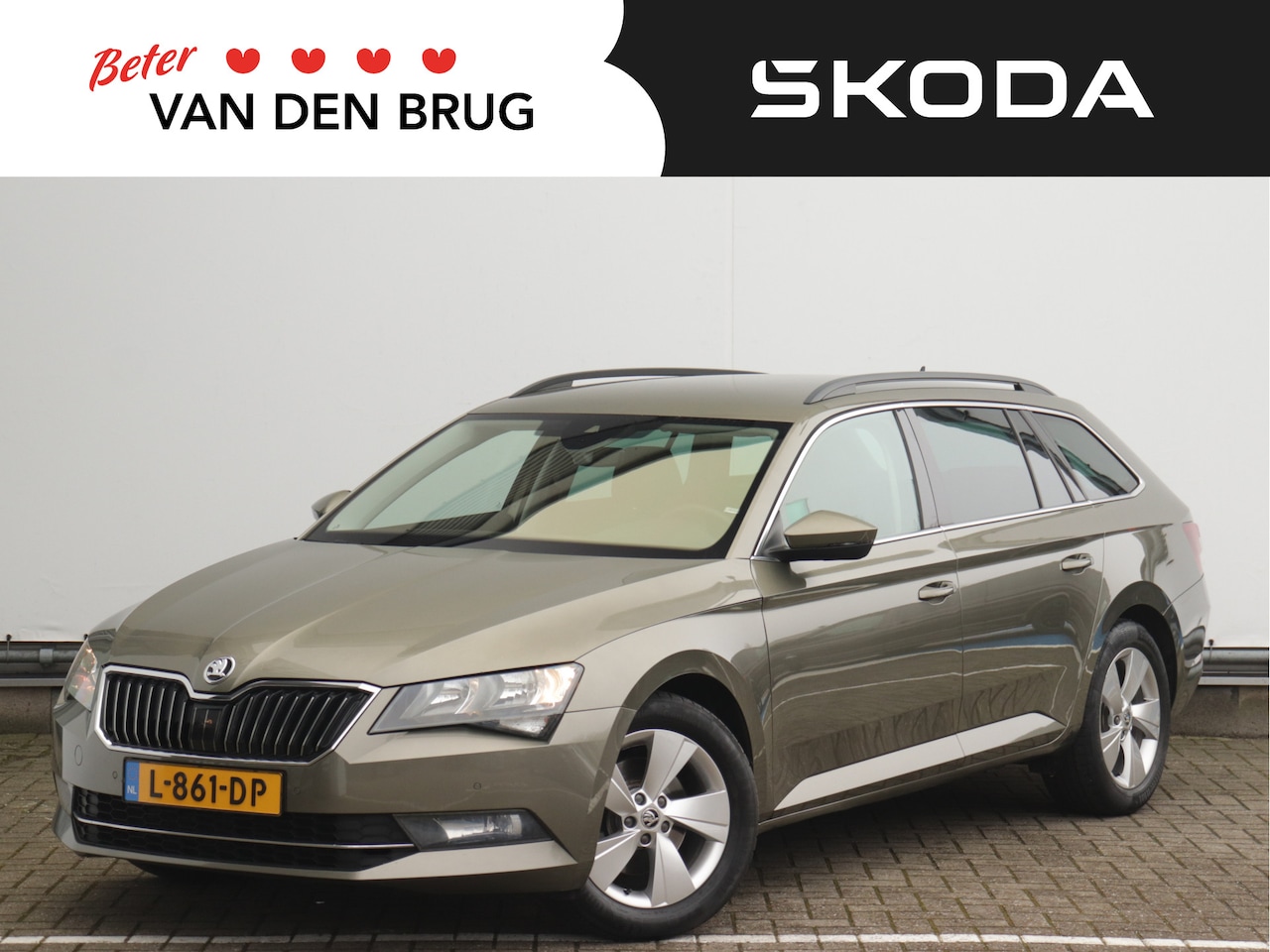 Skoda Superb Combi - 1.4 TSI ACT Active Business 150pk DSG | Trekhaak | Dodehoekdetectie | ACC | Camera | Stoel - AutoWereld.nl