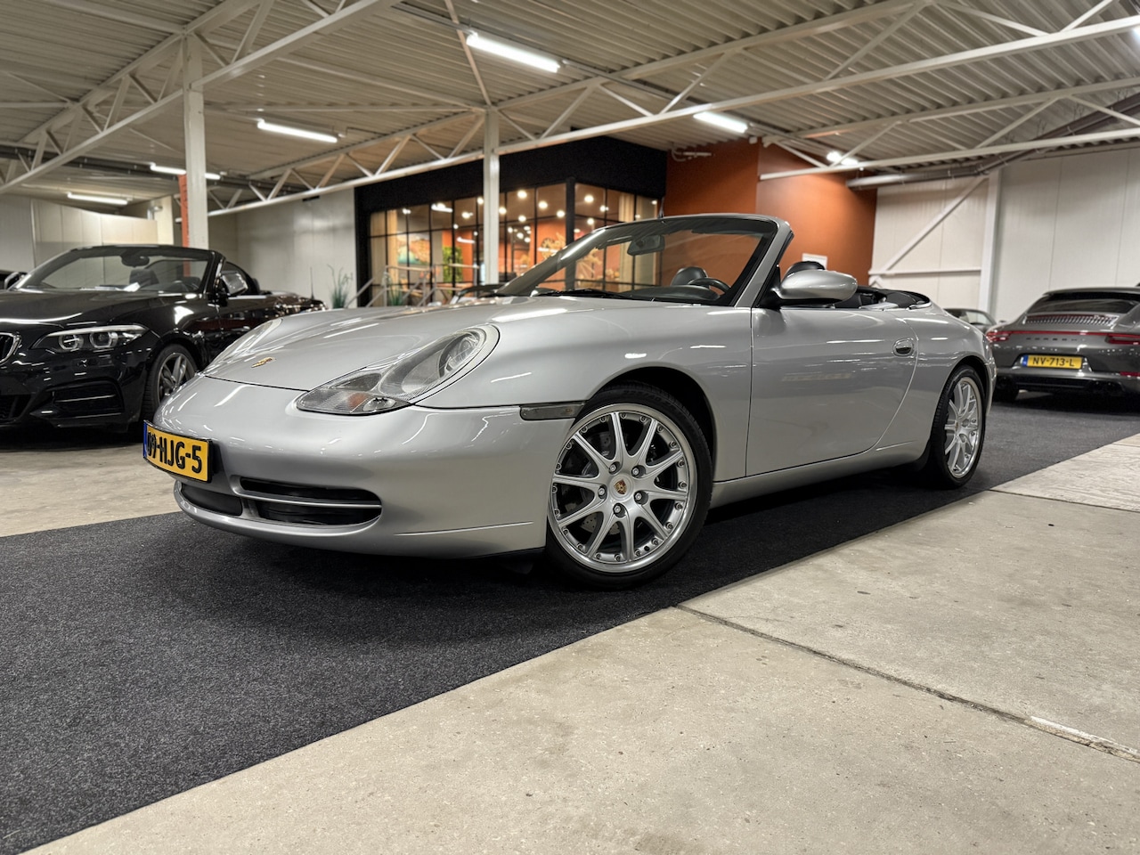 Porsche 911 Cabrio - [996] 3.4 Carrera l Sportstoelen l Exclusiv Manufaktur l 2e eig. - AutoWereld.nl