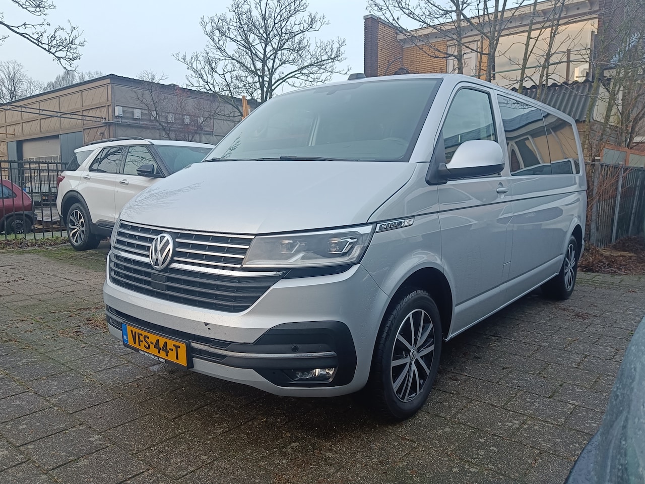 Volkswagen Transporter - 2.0 TDI L2H1 30 Dubbel Cabine Bulli | 1e Eigenaar | Dealer Onderhouden | Lederen Comfortst - AutoWereld.nl