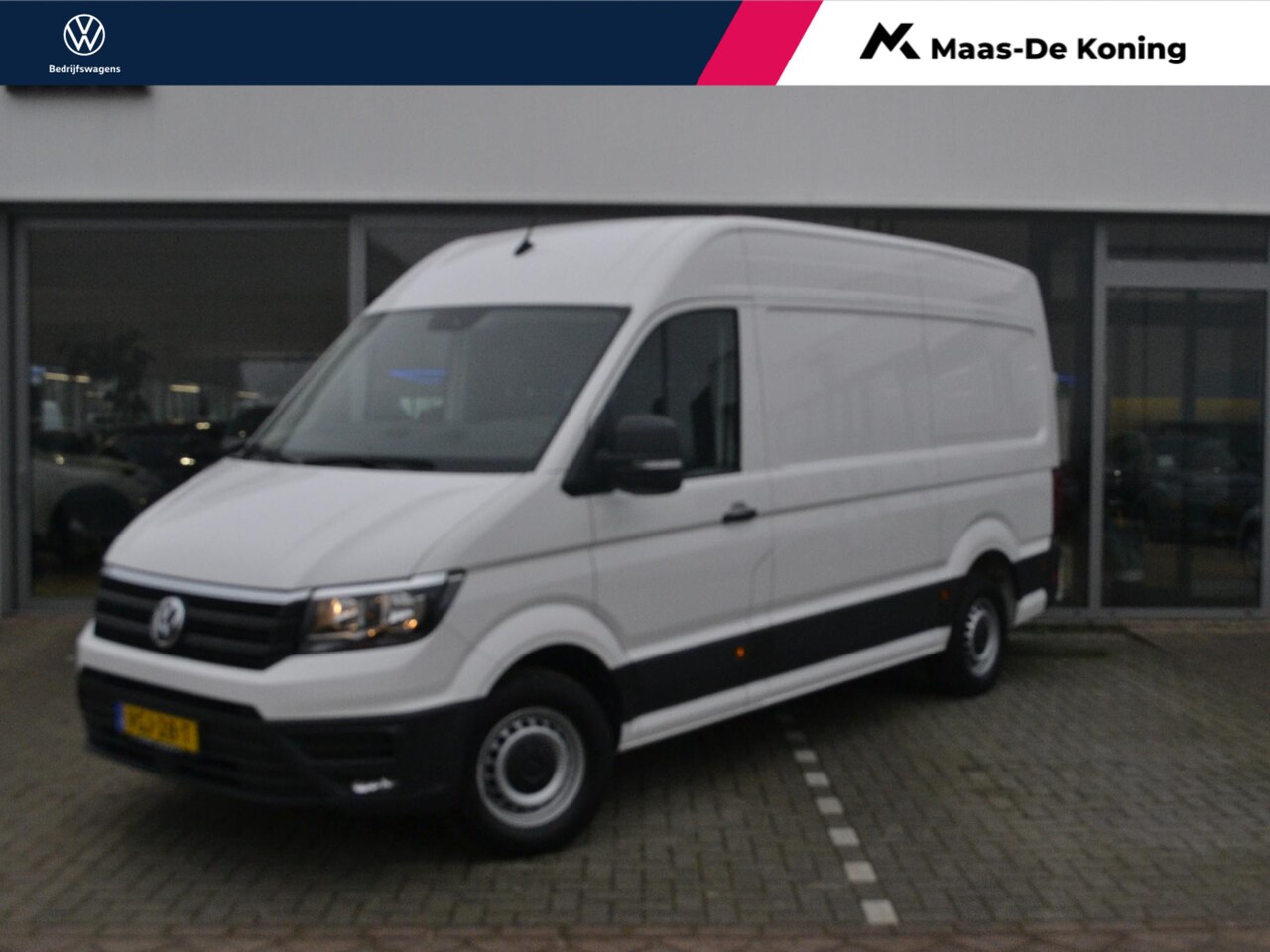 Volkswagen Crafter - 35 2.0TDi 177pk RWD Highline L3H3 3.500kg aanhangergewicht - AutoWereld.nl