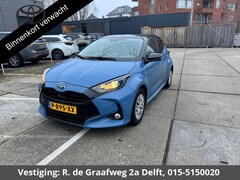 Toyota Yaris - 1.5 Hybrid Active Bi-Tone | Apple Carplay & AndroidAUTO | Privacy Glass | Camera |