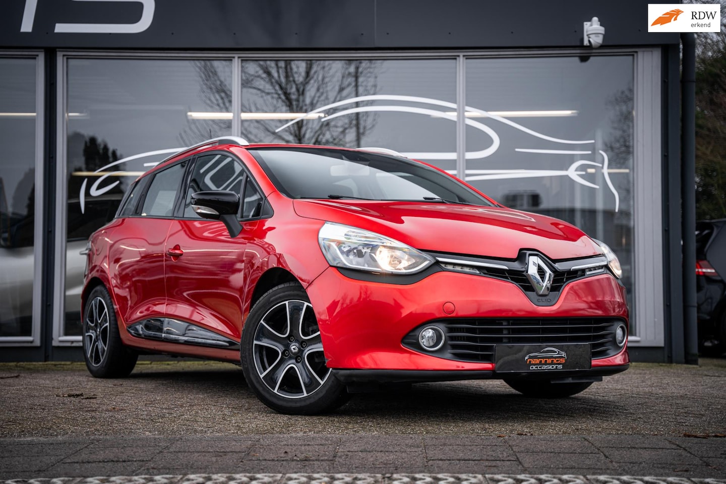 Renault Clio Estate - 0.9 TCe Dynamique|Trekh|Navi|Climate|16" LMV|PDC|Reflex audio - AutoWereld.nl