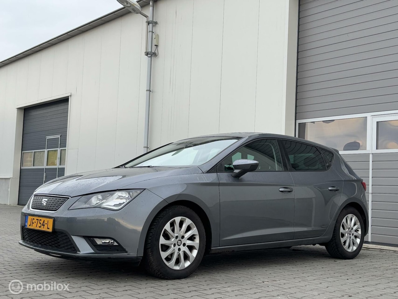 Seat Leon - 1.0 EcoTSI Style Connect cruise/pdc/trekhaak/ - AutoWereld.nl