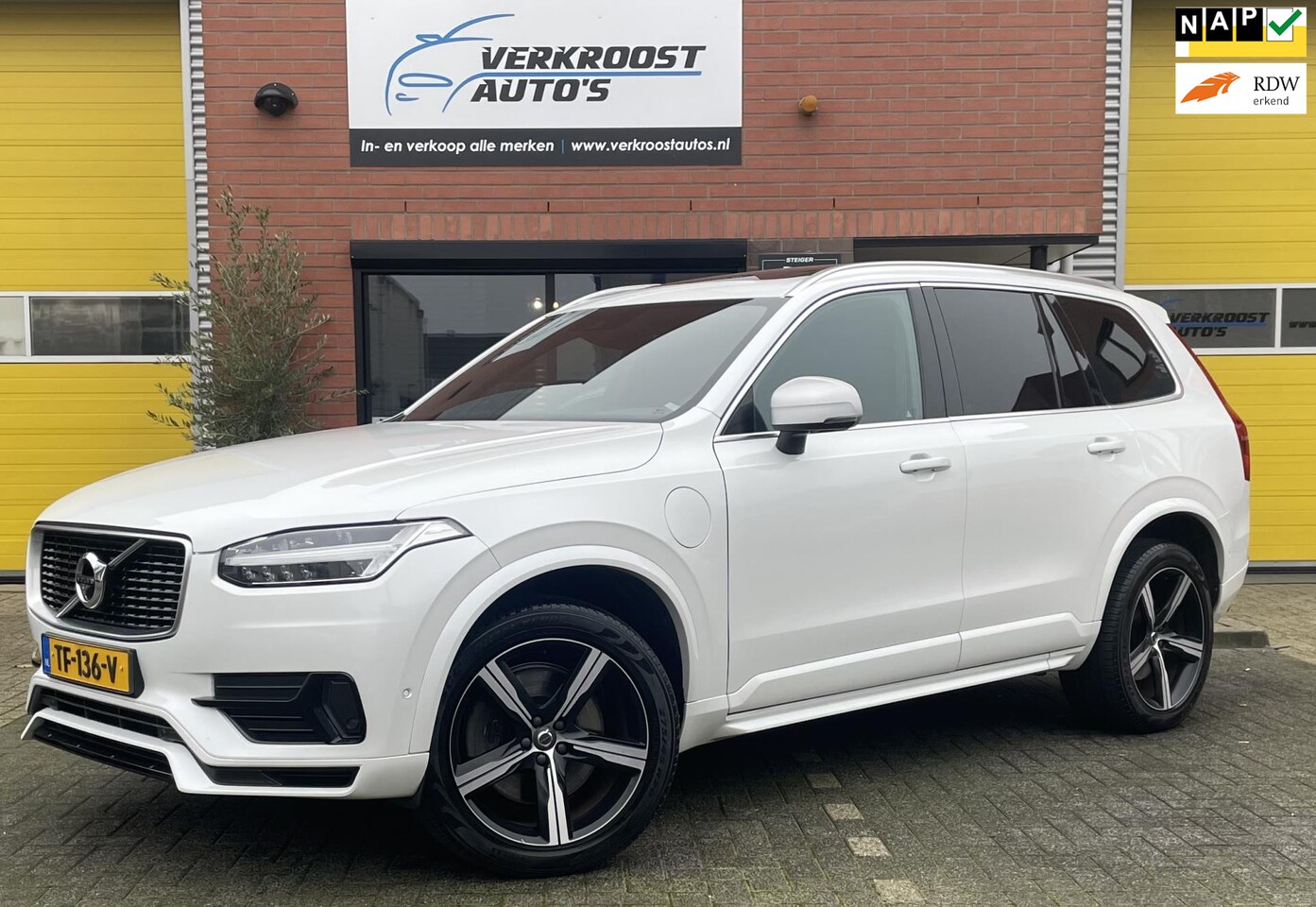 Volvo XC90 - 2.0 T8 Twin Engine AWD Inscription. pano. 7 persoons. 360camera - AutoWereld.nl