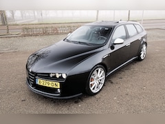 Alfa Romeo 159 Sportwagon - 2.2 JTS TI Schuifdak | 19" | Stoelverwarming | CarPlay | Camera