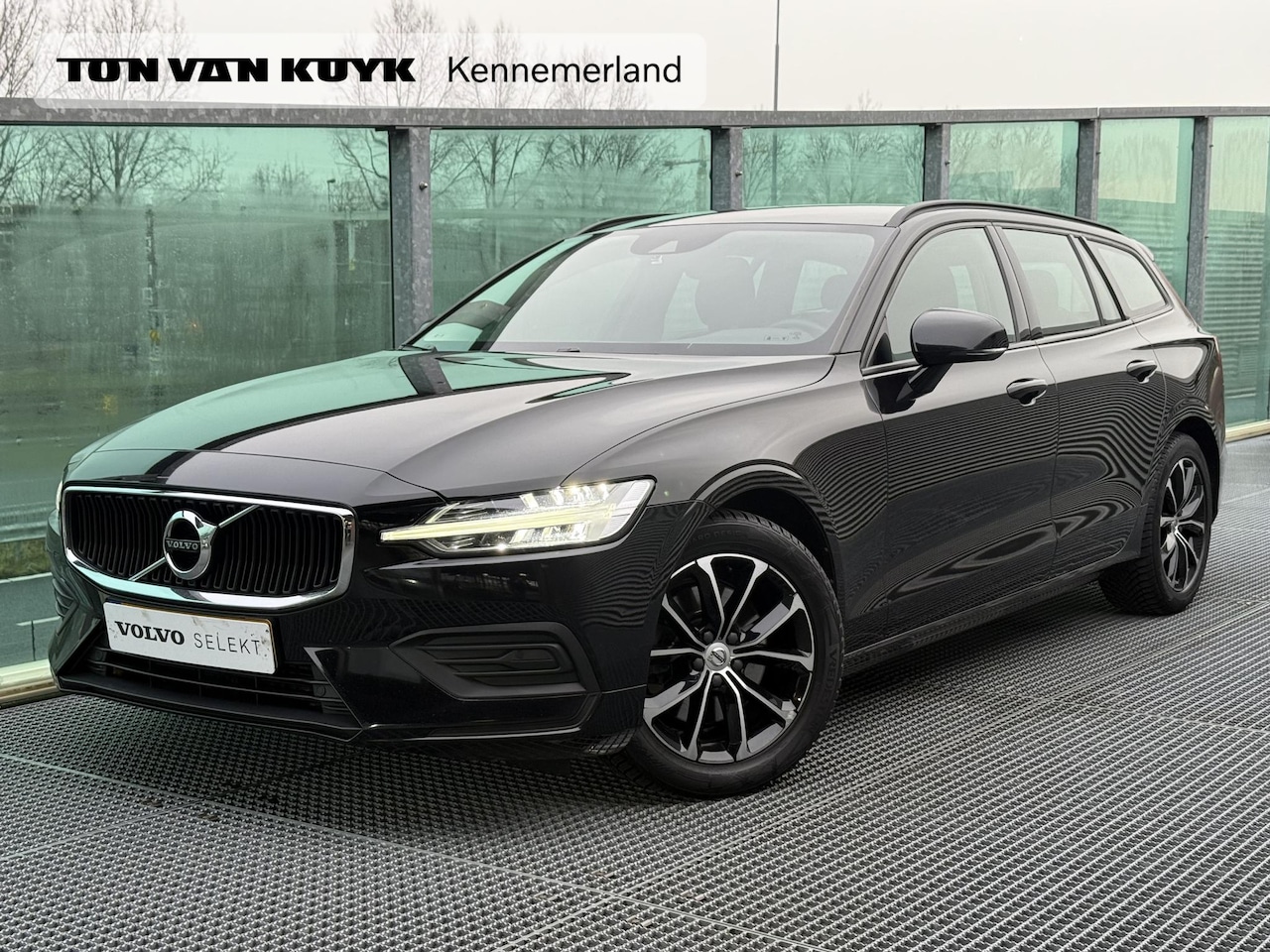 Volvo V60 - 2.0 B3 Momentum Advantage Mild hybrid, Automaat, Leder, Driver assist, BLIS, Stoelverwarmi - AutoWereld.nl