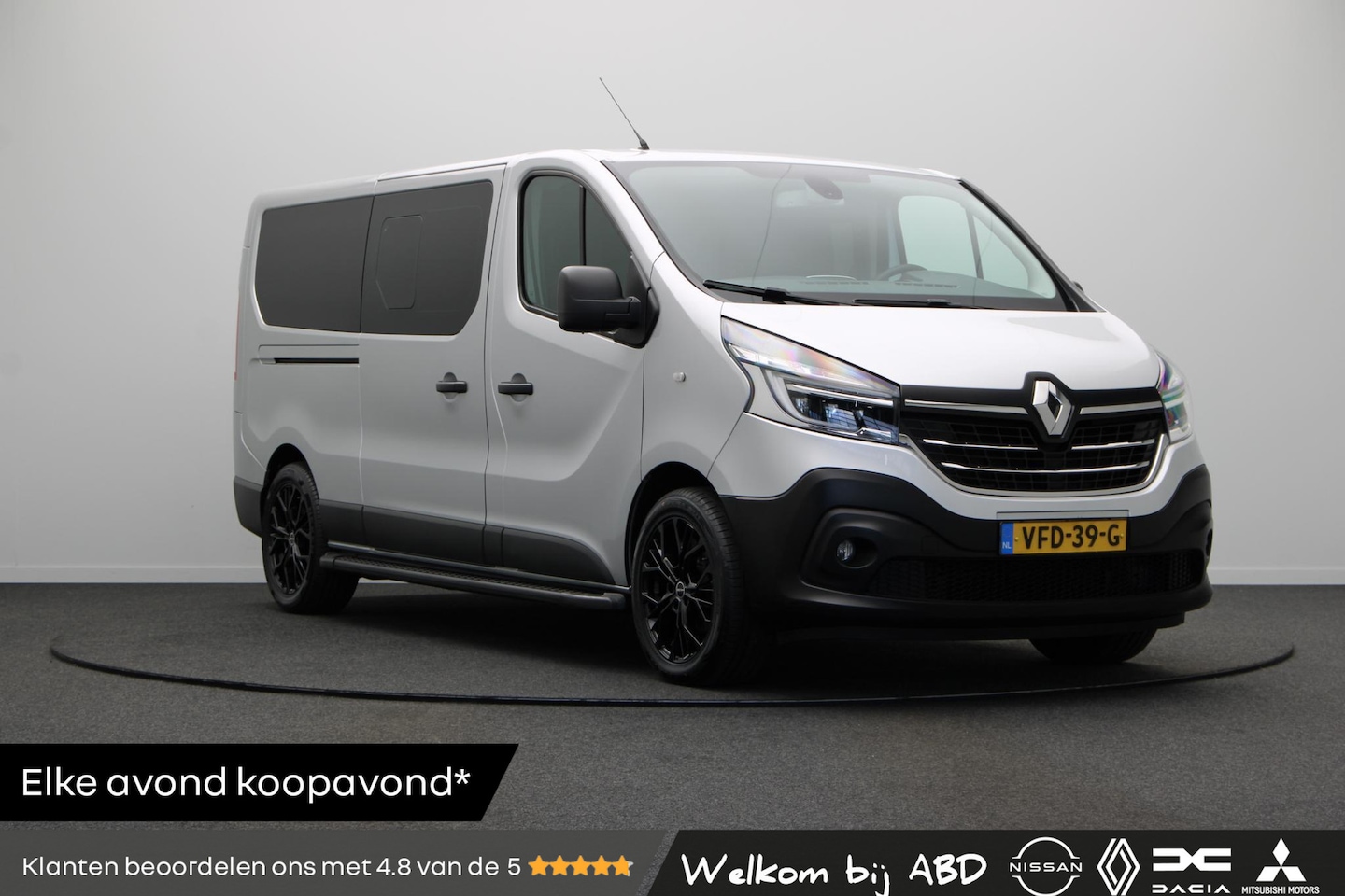 Renault Trafic - 2.0 dCi 170pk EDC T29 L2H1 DC |  2x schuifdeur | Sidesteps | Camera | Navigatie | Automaat - AutoWereld.nl