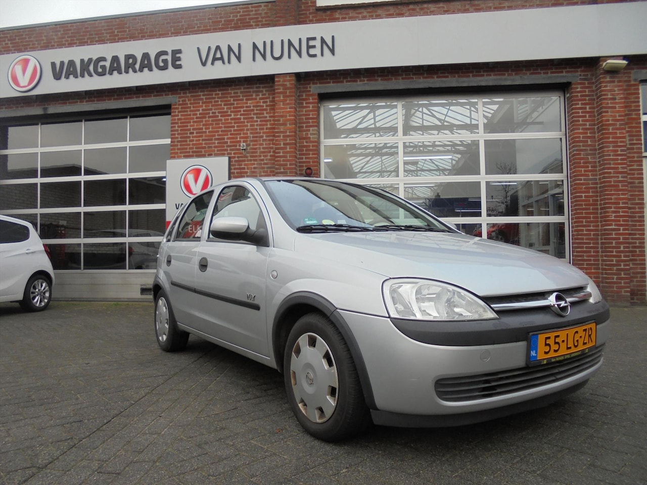 Opel Corsa - 1.2 16V 5D Comfort||Trekhaak||Airco|| - AutoWereld.nl