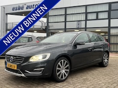 Volvo V60 - 2.4 D6 AWD Plug-In Hybrid Summum Navigatie Camera Trekhaak ACC Xenon Standkachel 18 Inch V