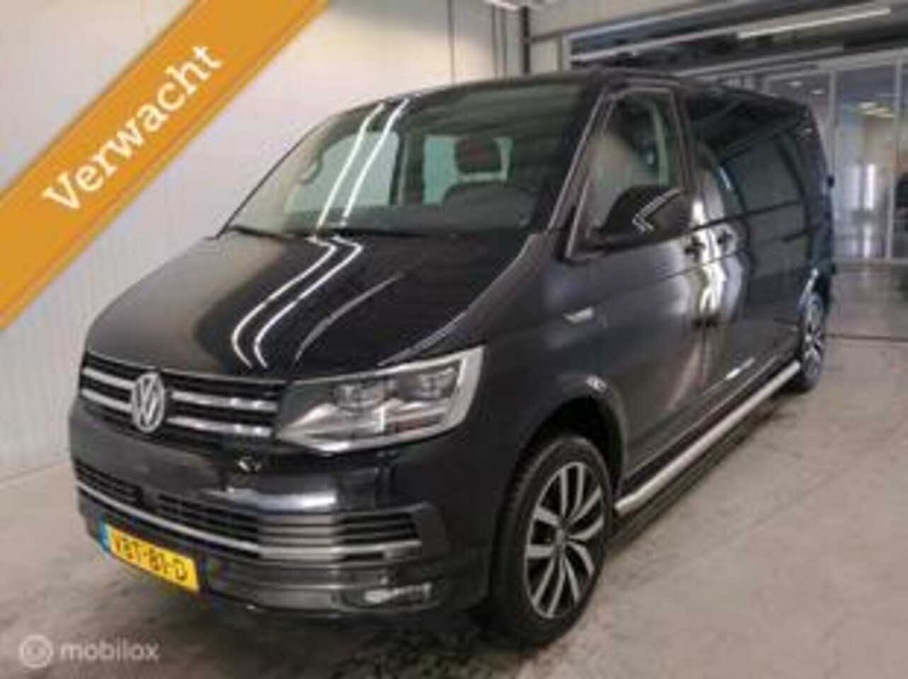 Volkswagen Transporter - 2.0 TDI L2H1 DC Highline 2x schuifdeuren/Dakraam - AutoWereld.nl