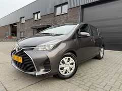 Toyota Yaris - 1.3 VVT-i Style | 2E EIGENAAR | 12MND GARANTIE | NAVI | CRUISE | ELEC RAMEN |