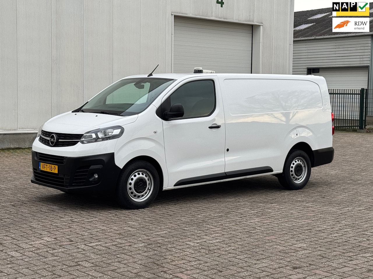 Opel Vivaro - 2.0 CDTI L2H1 Edition 2.0 CDTI L2H1 Edition - AutoWereld.nl