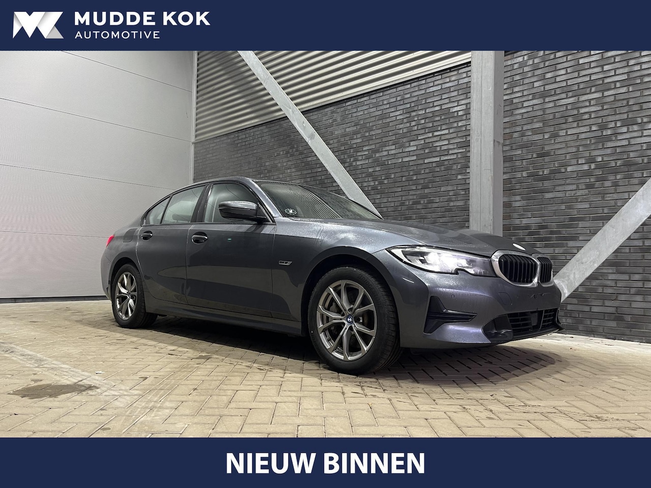 BMW 3-serie - 330e | PHEV | ACC | Stoel+Stuurverwarming | PDC V+A | Navigatie - AutoWereld.nl