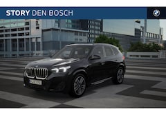 BMW X1 - xDrive25e M Sport Automaat / Trekhaak / Sportstoelen / Adaptieve LED / M Adaptief onderste