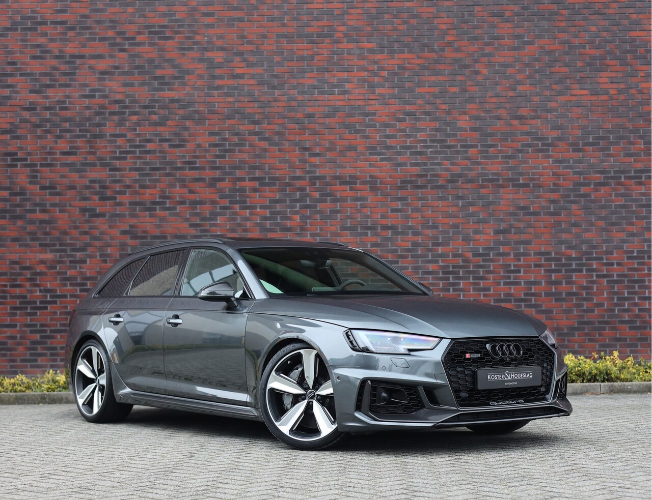 Audi RS4 - Avant 2.9 TFSI quattro *ABT*530PK*Keramisch*Pano*B&O*HUD*Trekhaak* - AutoWereld.nl