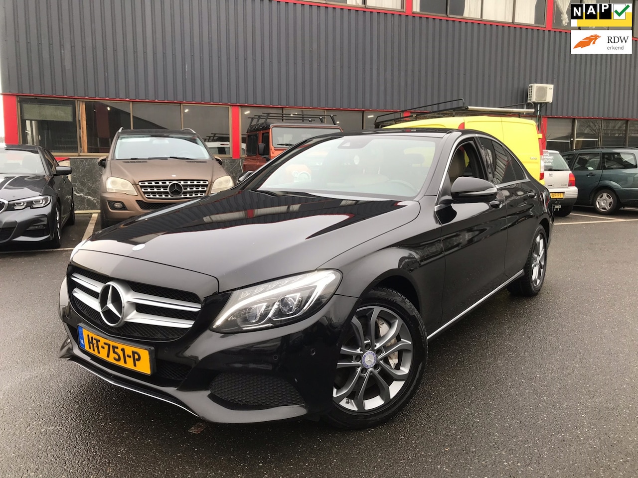 Mercedes-Benz C-klasse - 350 e Lease Edition / NAP / AUTOMAAT / PANO / LEER / HYBRIDE / - AutoWereld.nl