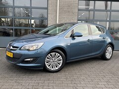 Opel Astra - 1.6 Turbo Design Edition | CLIMA | TREKHAAK |