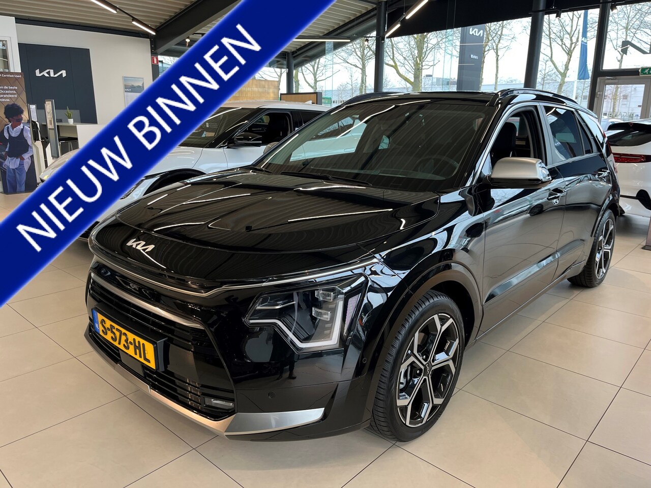 Kia Niro - 1.6 GDi Hybrid ExecutiveLine Leder+Koeling+stoel/stuurverw. Navi+BT+DAB+Camera SK-Dak Trek - AutoWereld.nl