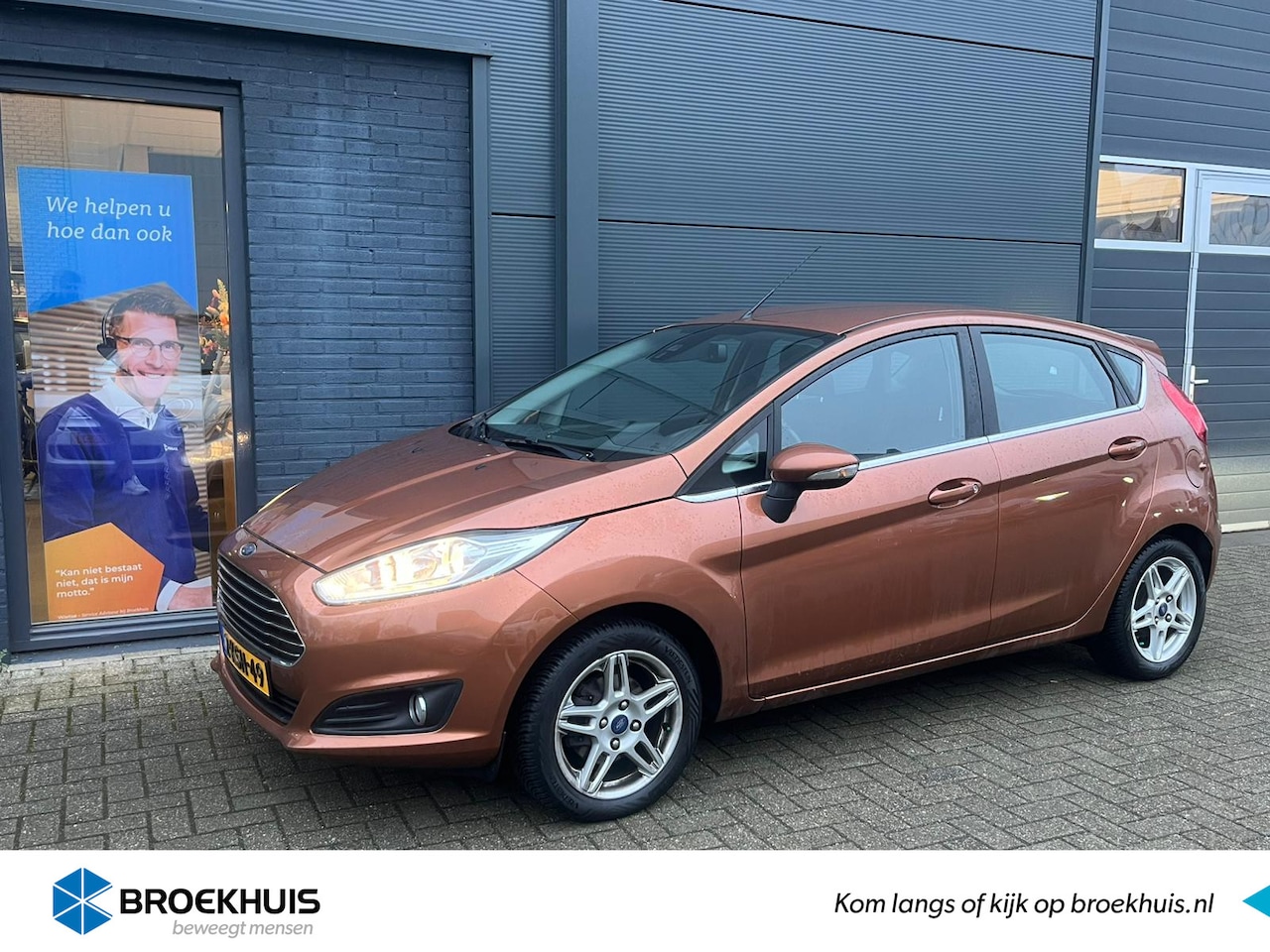 Ford Fiesta - 1.0 EcoBoost Titanium 100pk | Trekhaak | Voorruit verwarming | LM velgen | Parkeersensoren - AutoWereld.nl