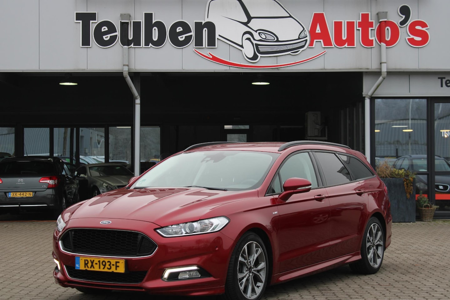 Ford Mondeo Wagon - 1.5 ST Line Navigatiesysteem, Achteruitrijcamera, Stoelverwarming, Apple Carplay, Lane Con - AutoWereld.nl