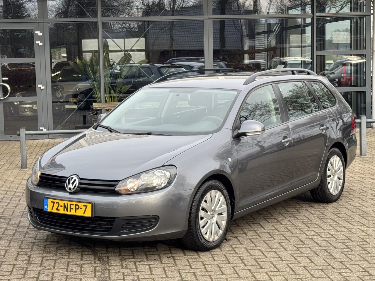 Volkswagen Golf Variant - 1.2 TSI Airco/Navigatie/Trekhaak/Cruise control Nette staat - AutoWereld.nl