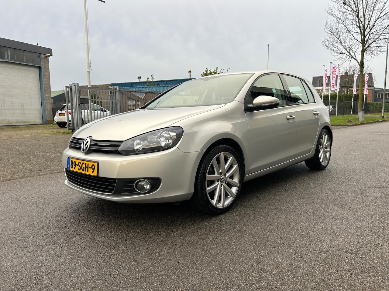 Volkswagen Golf - 1.4 TSI Highline Carplay/Clima/Cruise/Trekhaak - AutoWereld.nl