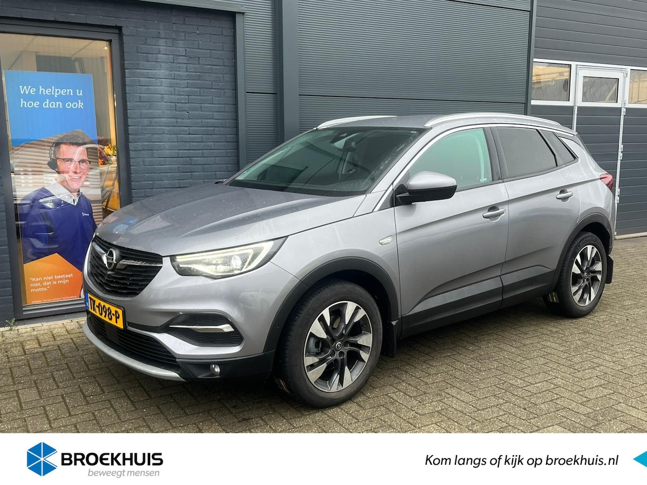 Opel Grandland X - 1.2 Turbo Innovation 130pk | UNIEK!! | Lage Kilometers !! | AGR voorstoelen | Elektrische - AutoWereld.nl