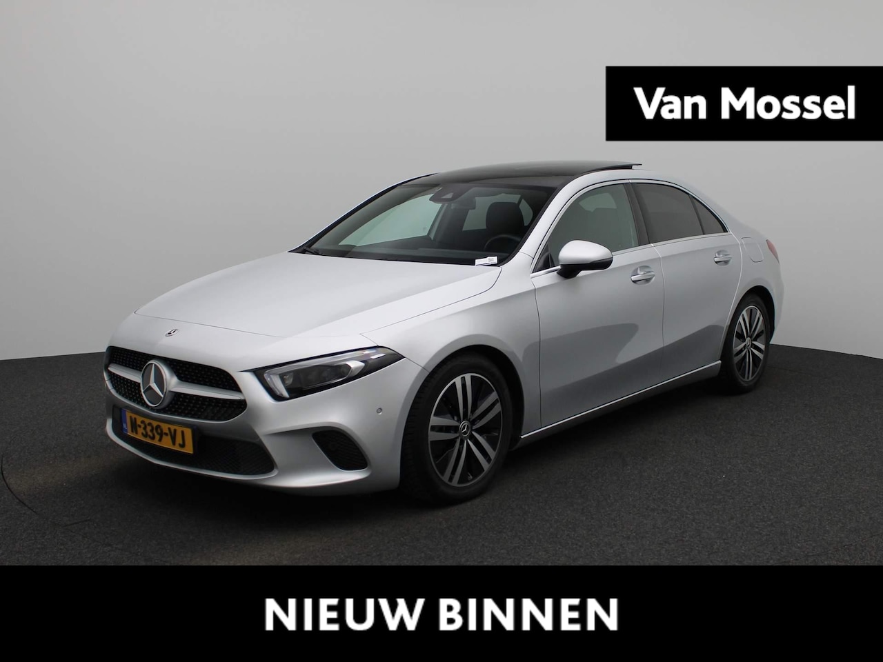 Mercedes-Benz A-klasse - 180 Business Solution | Automaat | Panorama dak | DAB | Leder |Navigatie | Parkeer sensore - AutoWereld.nl