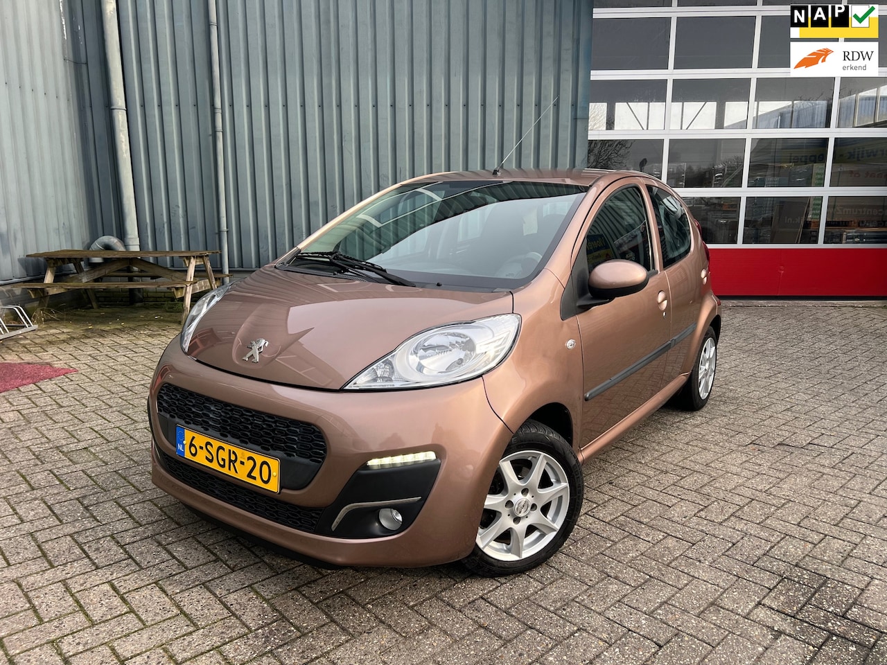 Peugeot 107 - 1.0 Active NL Auto / APK / Airco / NAP / 5 Deurs - AutoWereld.nl