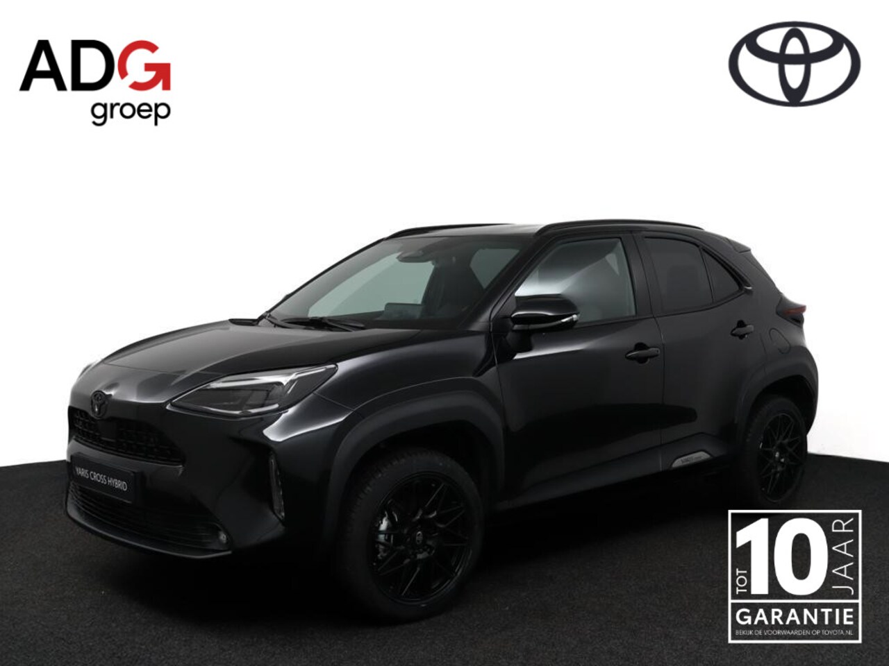 Toyota Yaris Cross - 1.5 Hybrid 115 Black Edition | Stoelverwarming | Stuurwielverwarming | Parkeersensoren | D - AutoWereld.nl